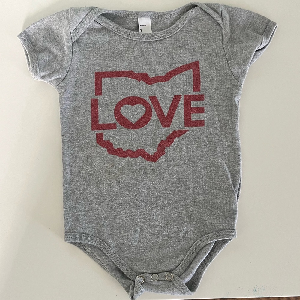 Gray CLE Clothing Company Ohio Cleveland Love Baby Bodysuit 6-12 Months